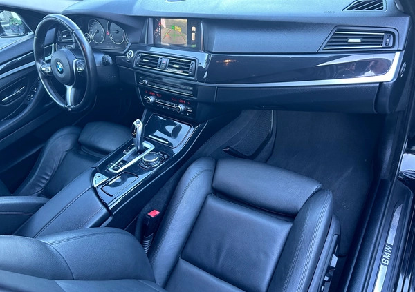 BMW Seria 5 cena 68900 przebieg: 180000, rok produkcji 2017 z Chełmno małe 232